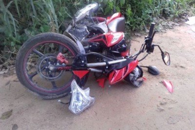 Mototaxi Vs. moto: un lesionado