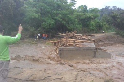 Fuertes lluvias dejan incomunicadas a varias comunidades en Villacorzo