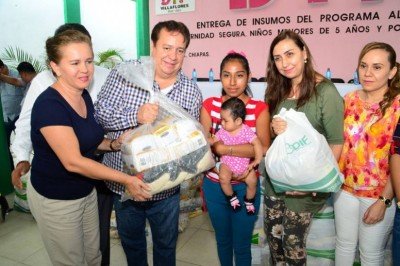 Gobierno y DIF Municipal de Villaflores entregan apoyos del Programa Alimentario