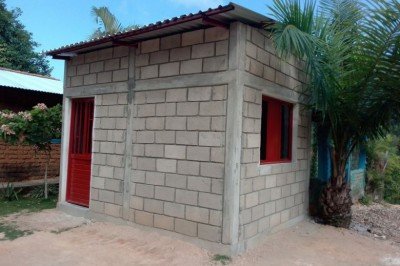 Construyen cuartos dormitorios en ejido Nueva Esperanza