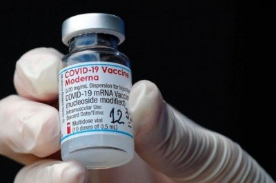 Vacuna actualizada contra la Covid-19 de Moderna comienza a venderse en farmacias de México