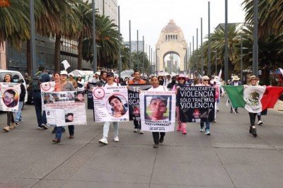 CARTELERA POLÍTICA || Marcha contra la violencia imparable y desaparecidos